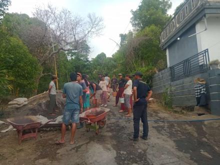 KEGIATAN GOTONG ROYONG DI BANJAR DINAS MELAKA
